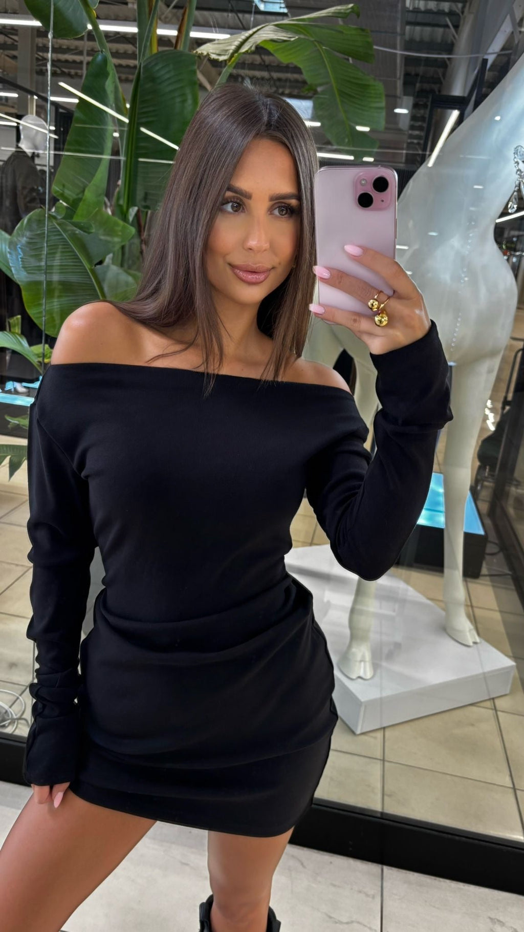 Bawełniana sukienka czarna 40% wiskoza EMO - Veretti Boutique