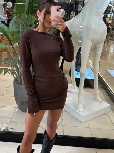 Bawełniana sukienka czekoladowa 40% wiskoza EMO - Veretti Boutique