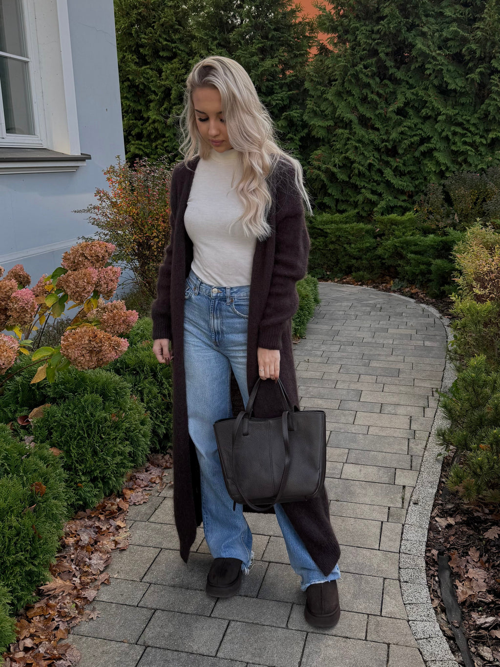 Długi kardigan super kid moher czekoladowy 40% moher 35% poliamid 25% wełna - Veretti Boutique