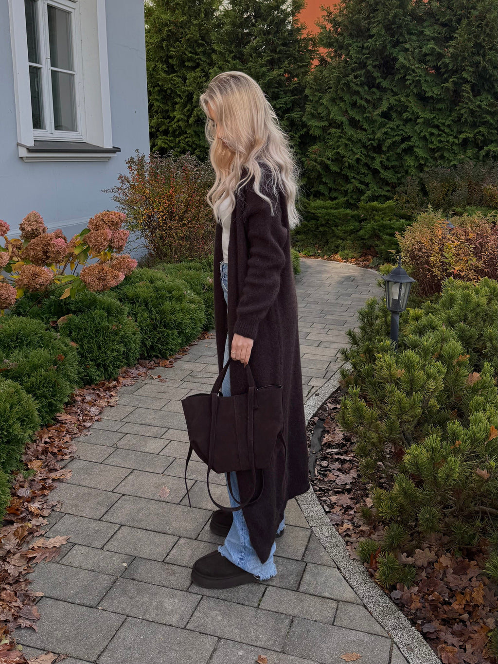 Długi kardigan super kid moher czekoladowy 40% moher 35% poliamid 25% wełna - Veretti Boutique