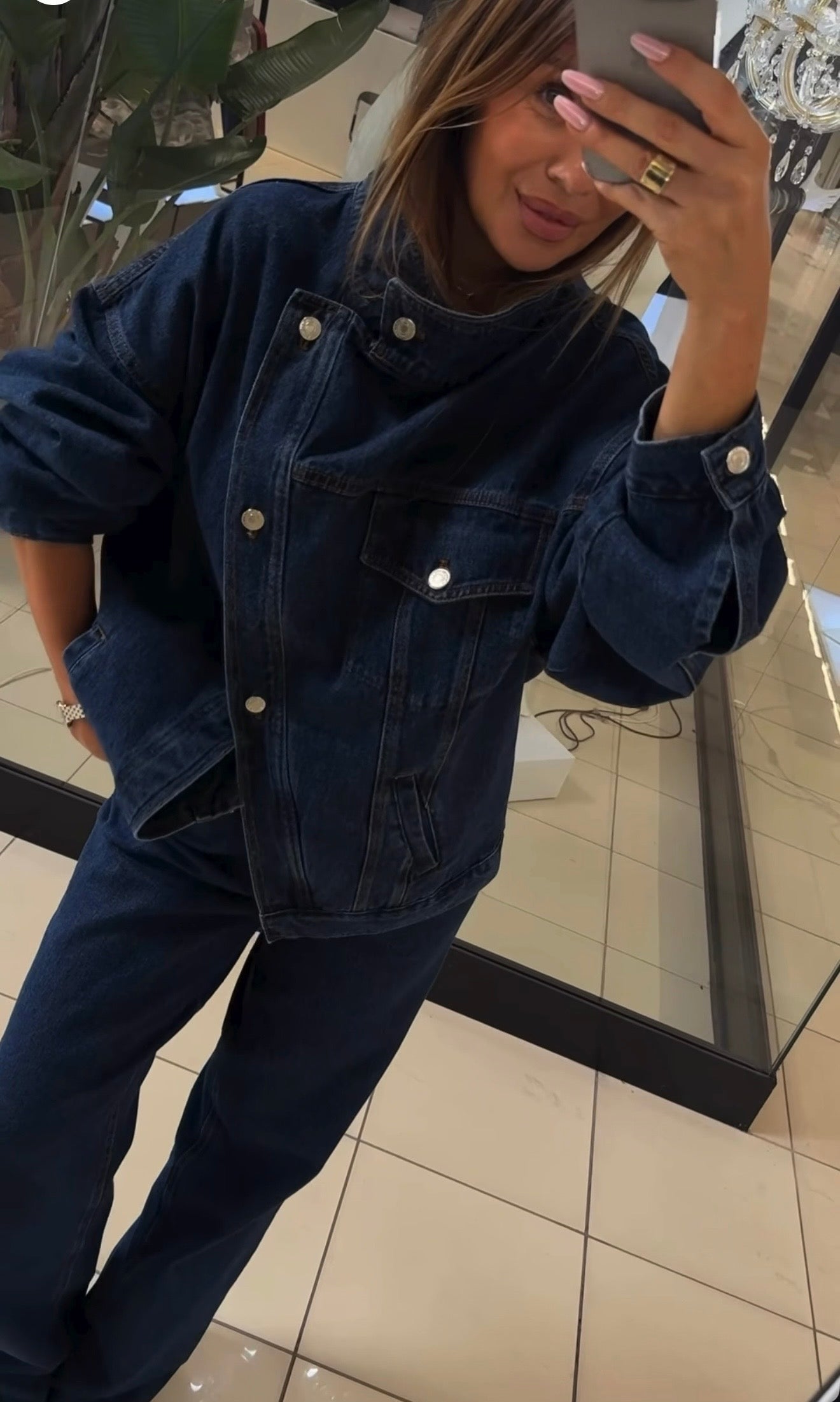 Jeansy klasyczne long - Surowy jeans EMO - Veretti Boutique