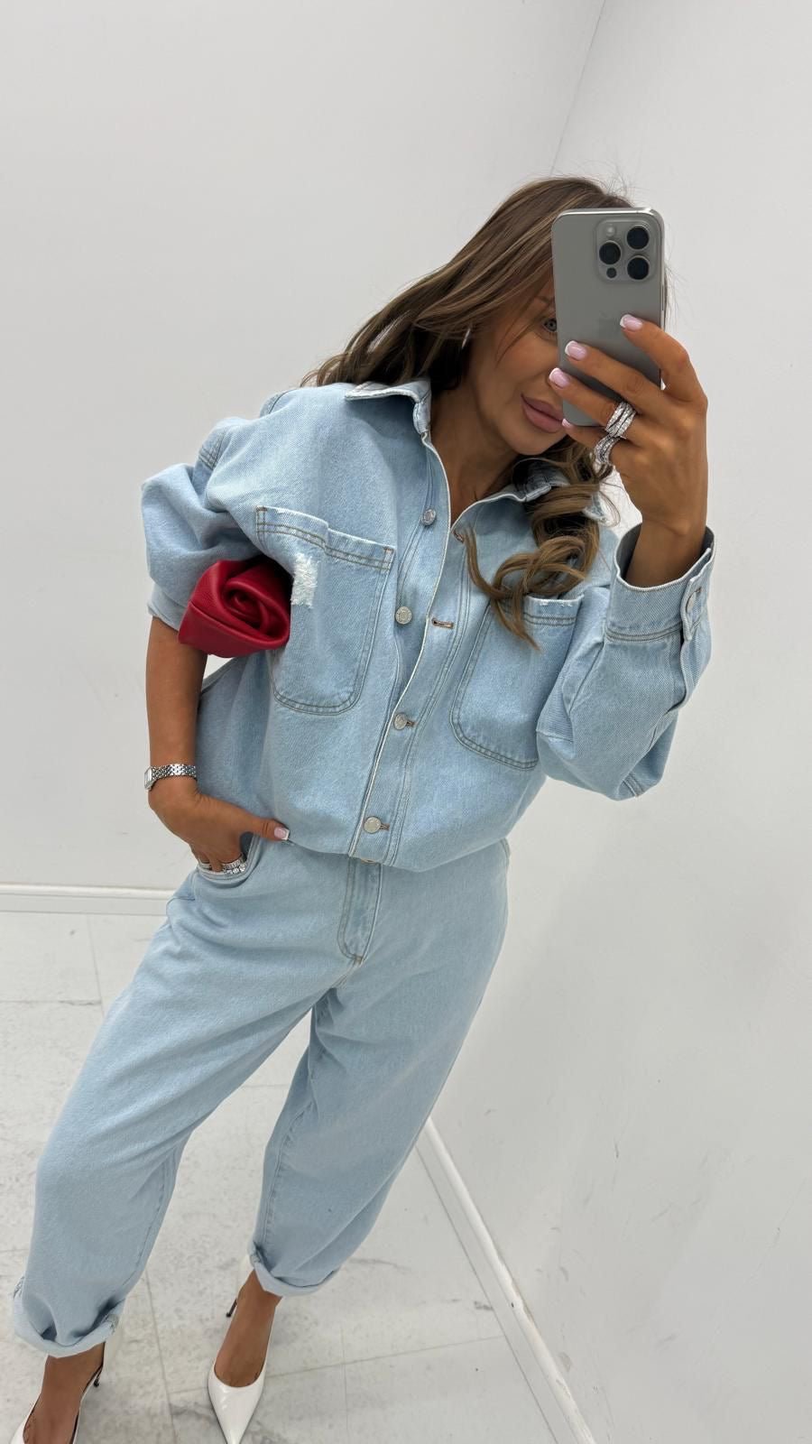 Jeansy mom fit jasny jeans Emo - Veretti Boutique