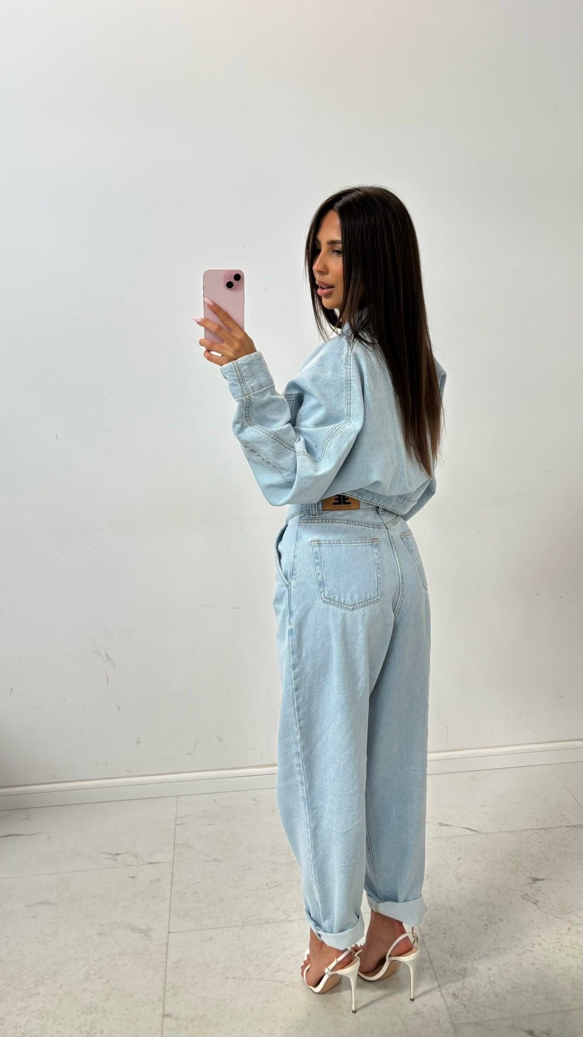 Jeansy mom fit jasny jeans Emo - Veretti Boutique
