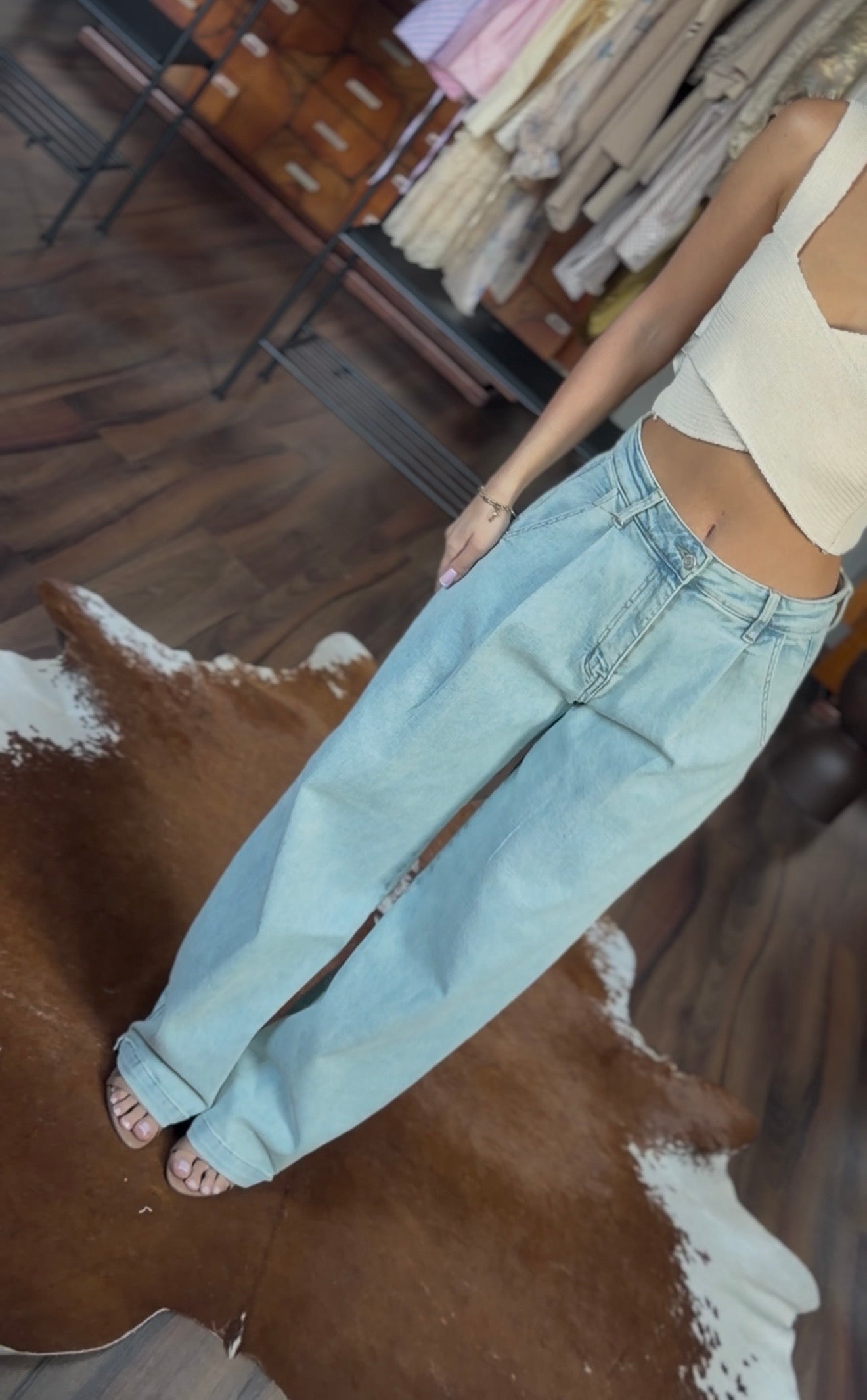 Jeansy z zaszewkami - Veretti Boutique