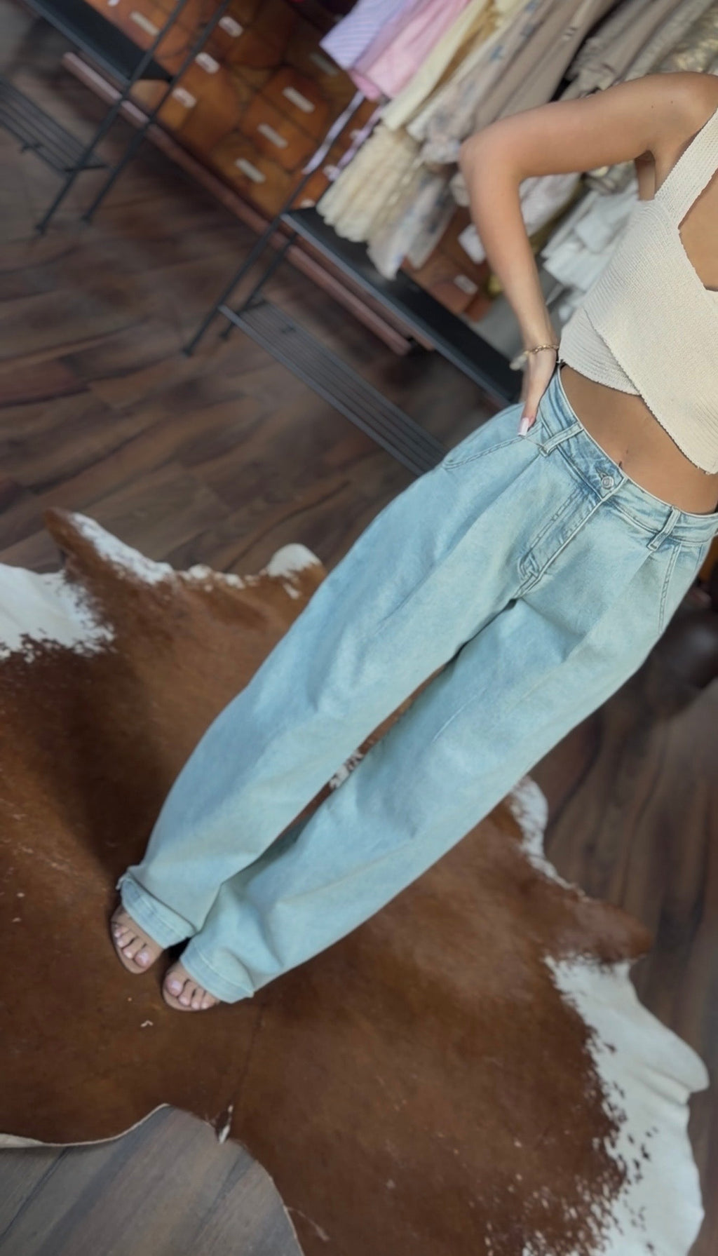 Jeansy z zaszewkami - Veretti Boutique