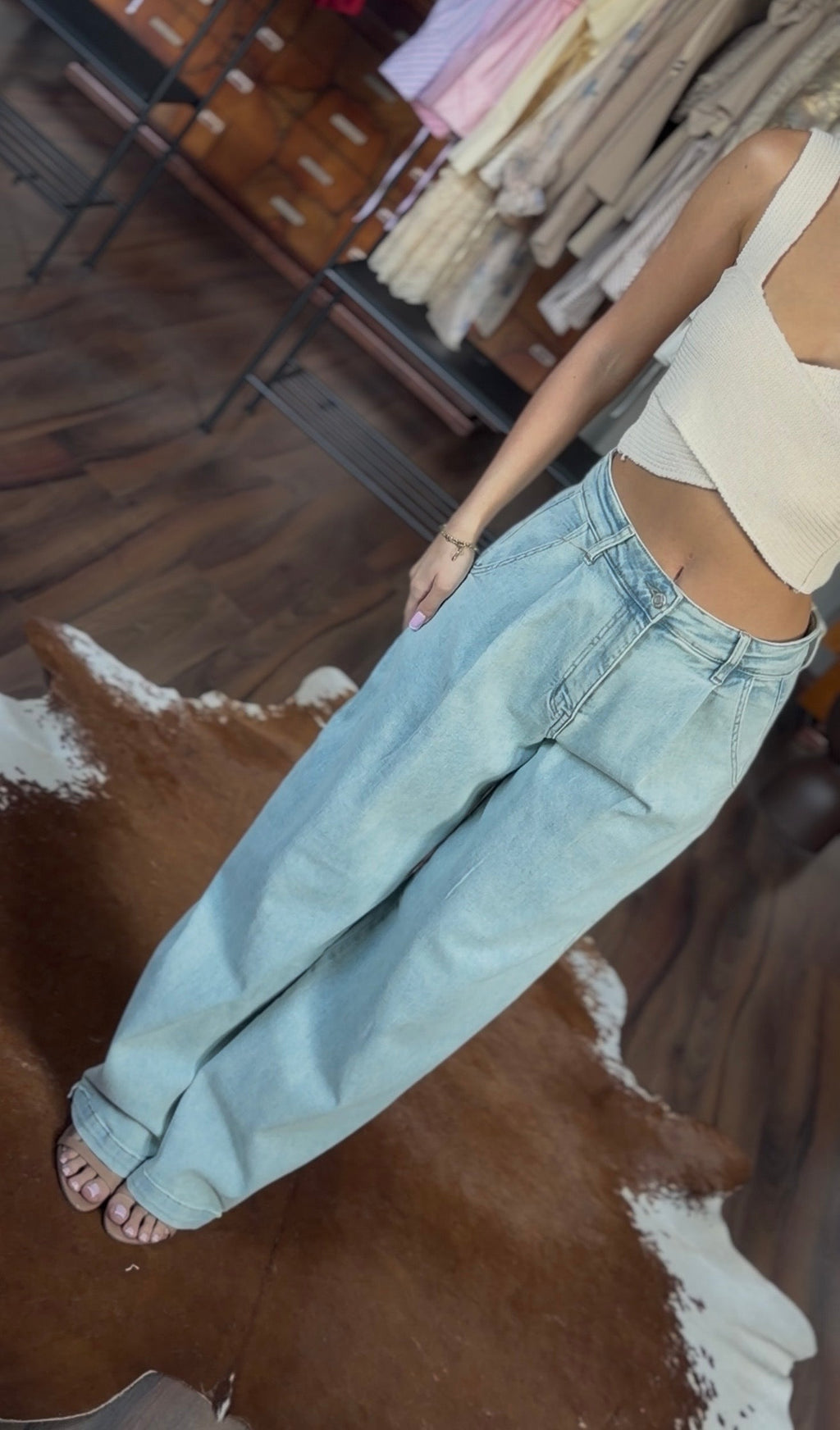 Jeansy z zaszewkami - Veretti Boutique