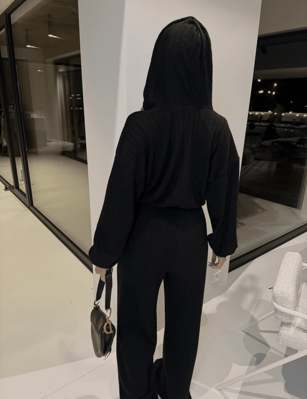 Kombinezon warkocz z kapturem 50% wiskoza czarny - Veretti Boutique