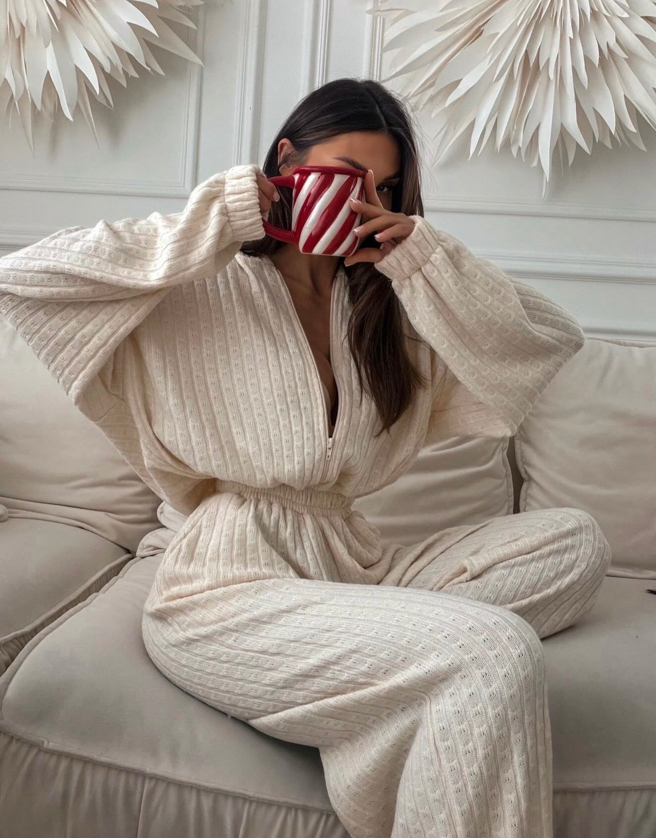 Kombinezon z kapturem warkocz 50% wiskoza waniliowy - Veretti Boutique