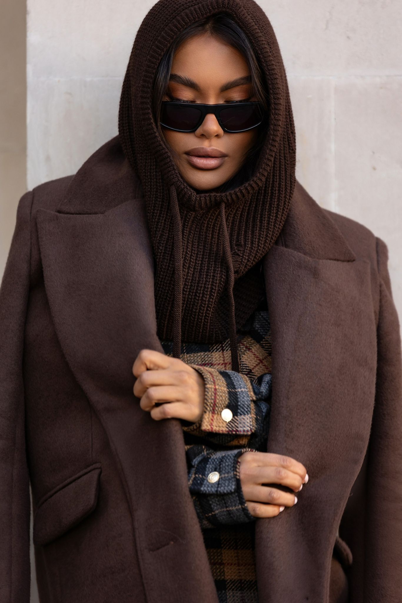 Komin ściągany z przetarciami czekoladowy 25% wełna i 25% alpaka - Veretti Boutique