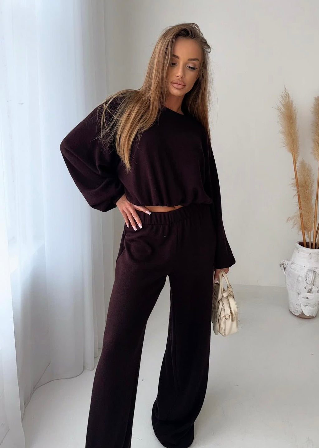 Komplet sweterkowy czekoladowy 50% wełny - Veretti Boutique