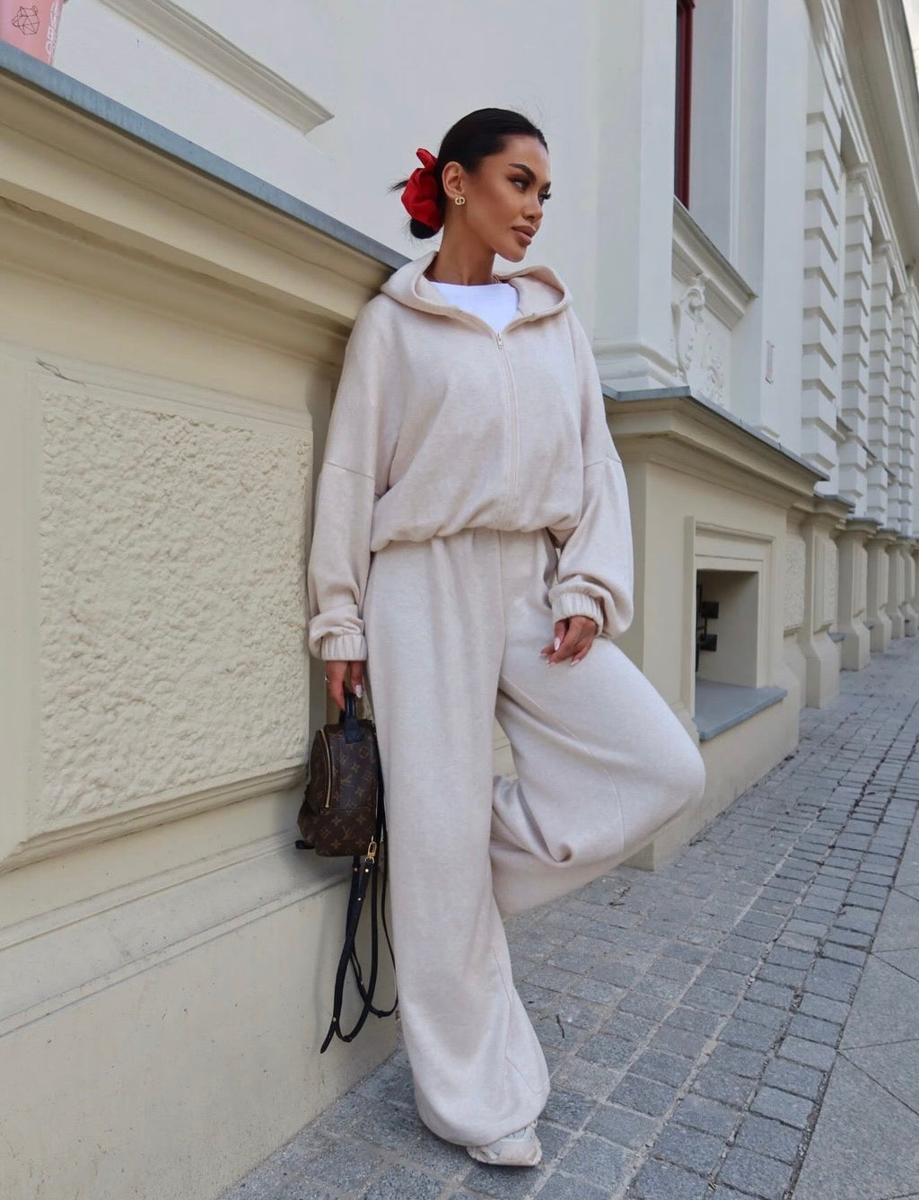 Komplet sweterkowy z kapturem waniliowy 50% wełny - Veretti Boutique
