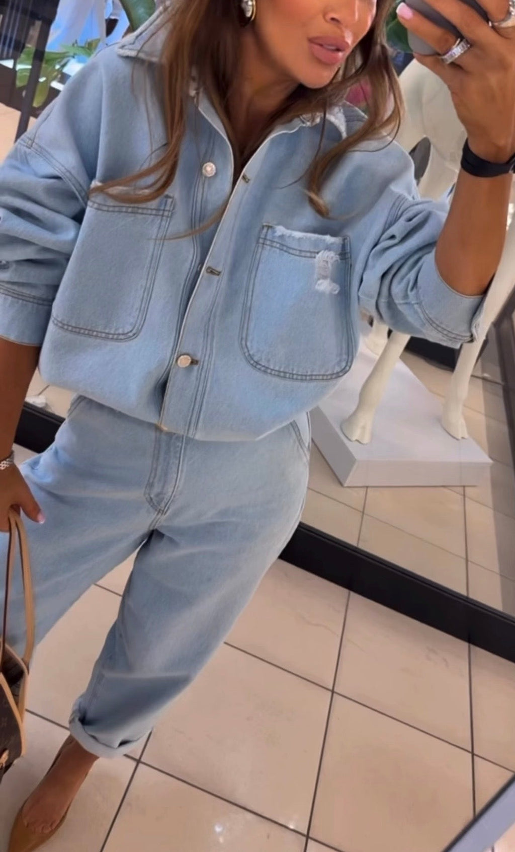 Koszula jeansowa jasny jeans EMO - Veretti Boutique