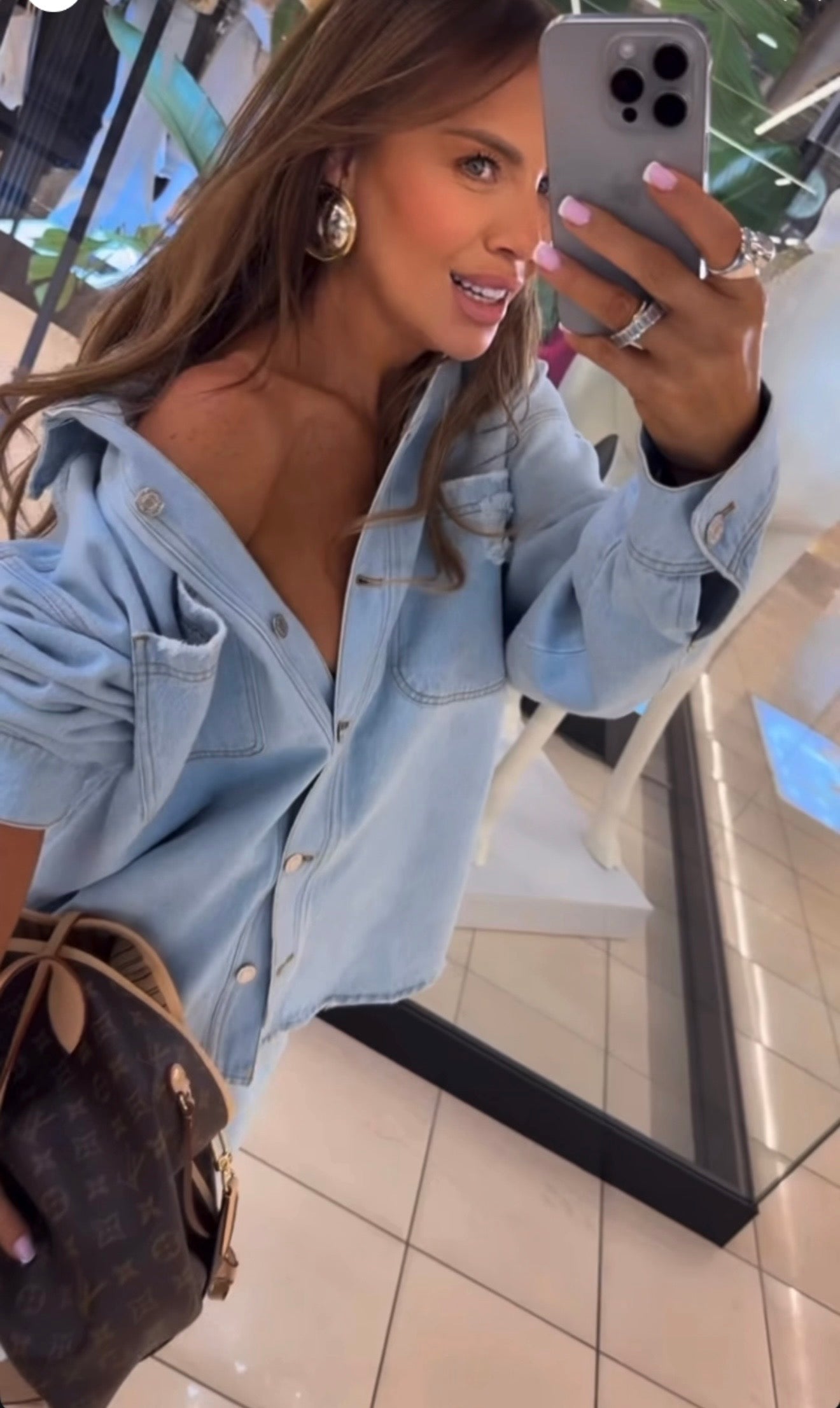 Koszula jeansowa jasny jeans EMO - Veretti Boutique