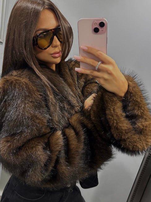 Krótkie futerko eko lis czekoladowe EMO - Veretti Boutique