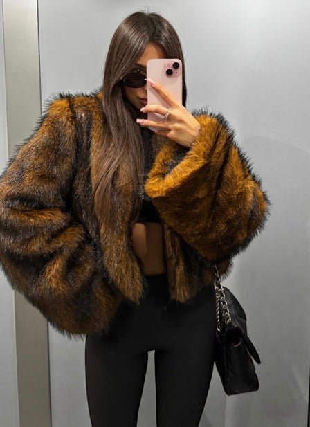 Krótkie futerko eko lis rude EMO - Veretti Boutique