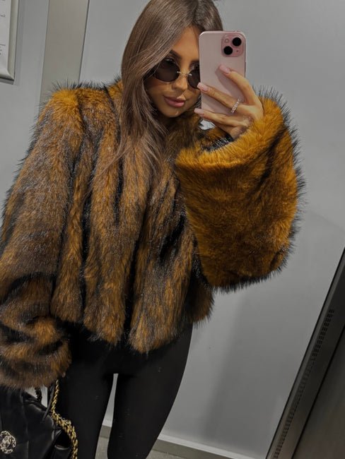 Krótkie futerko eko lis rude EMO - Veretti Boutique