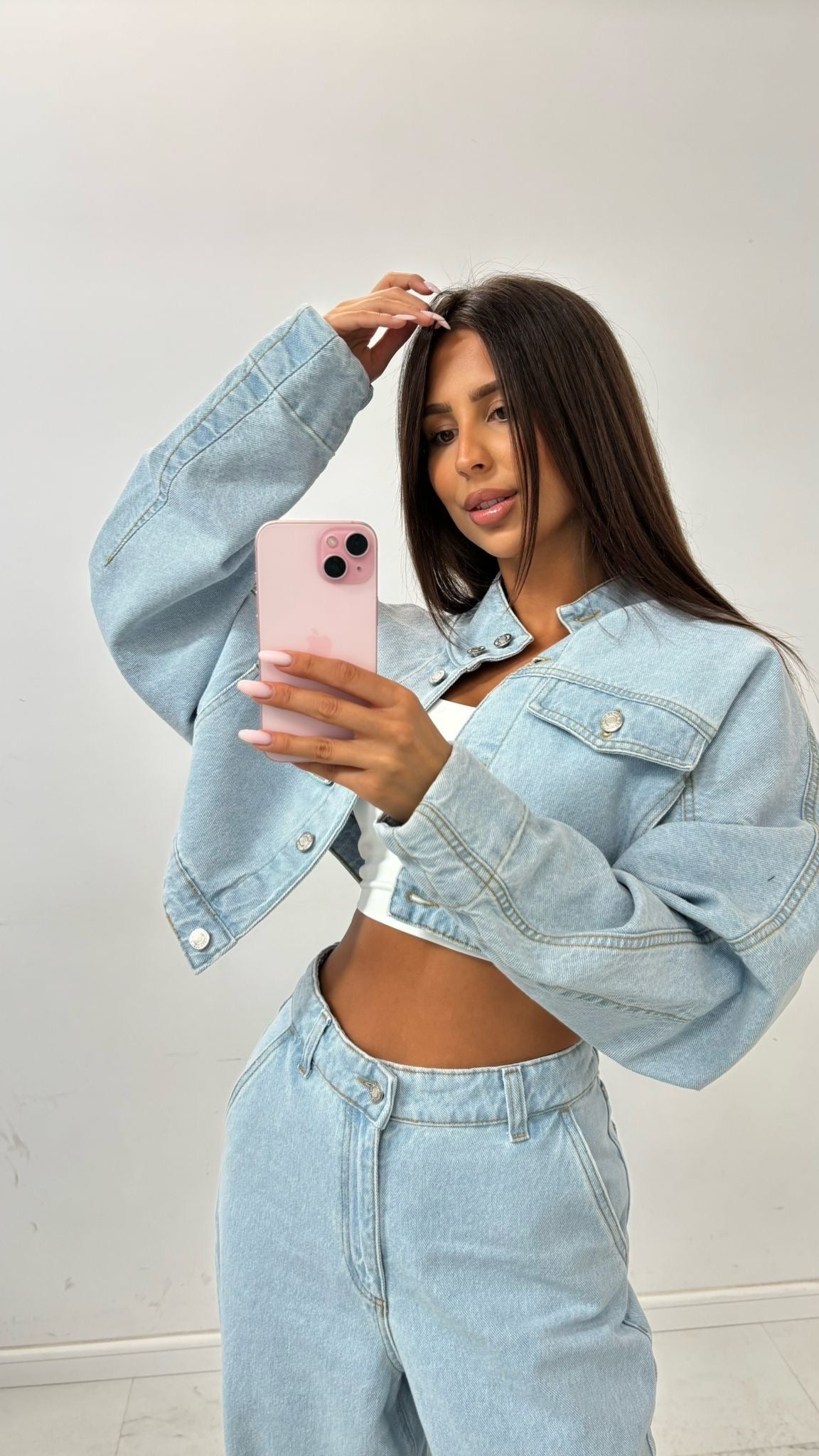 Kurtka jeansowa jasny jeans EMO - Veretti Boutique