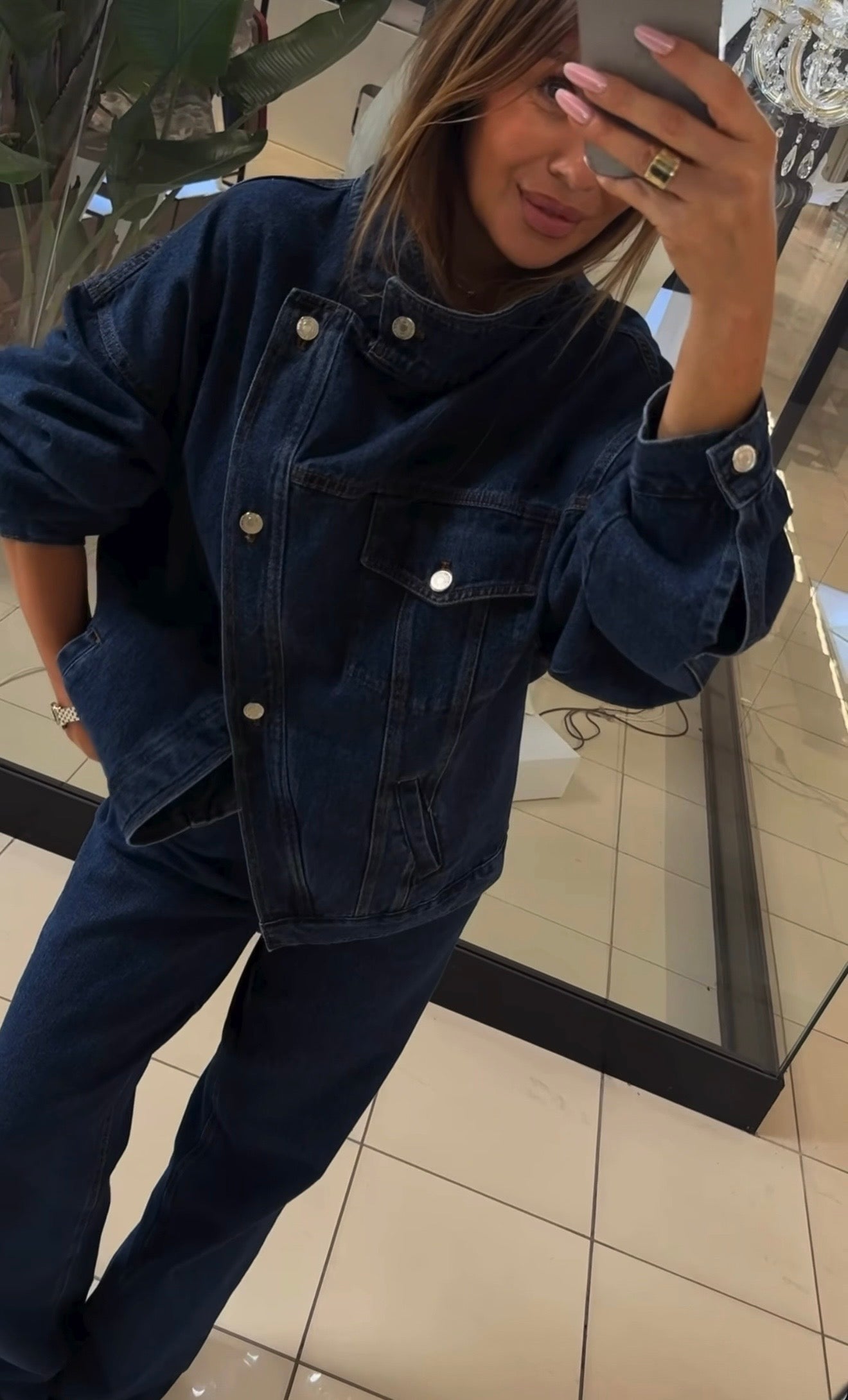 Kurtka jeansowa - Surowy jeans EMO - Veretti Boutique