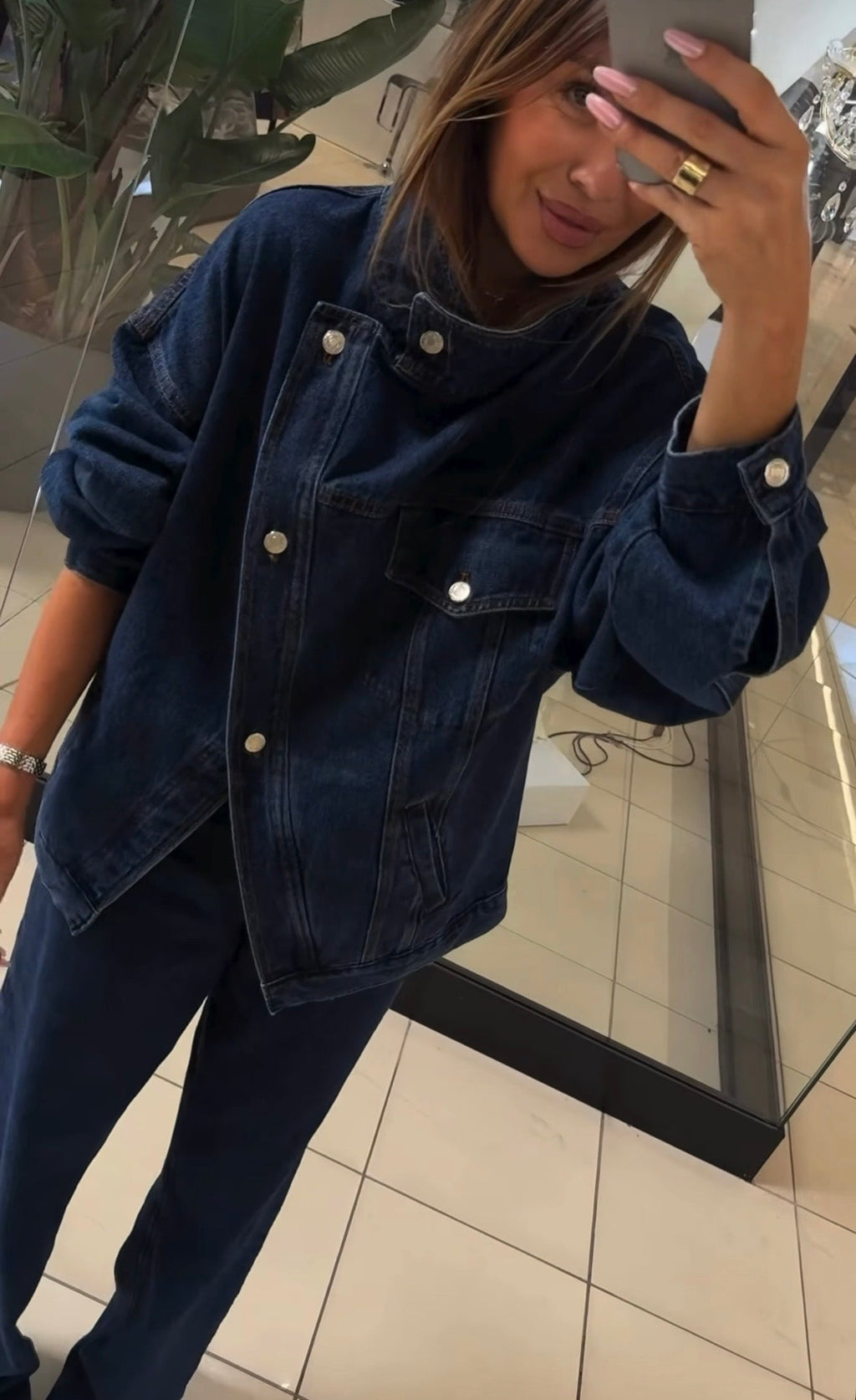 Kurtka jeansowa - Surowy jeans EMO - Veretti Boutique