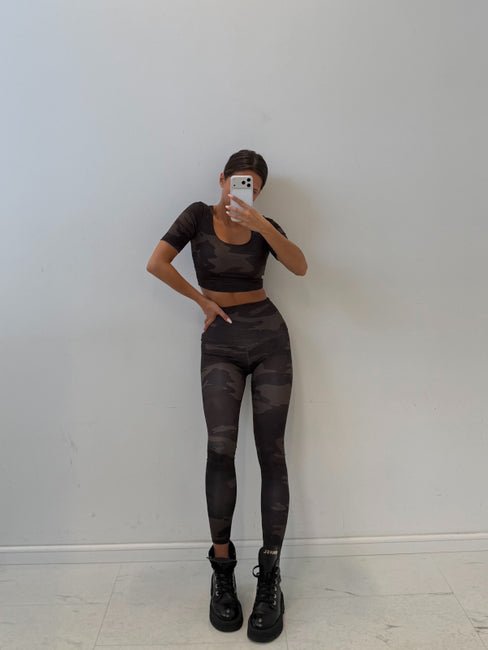 Legginsy z wysoką gumą moro V EMO - Veretti Boutique
