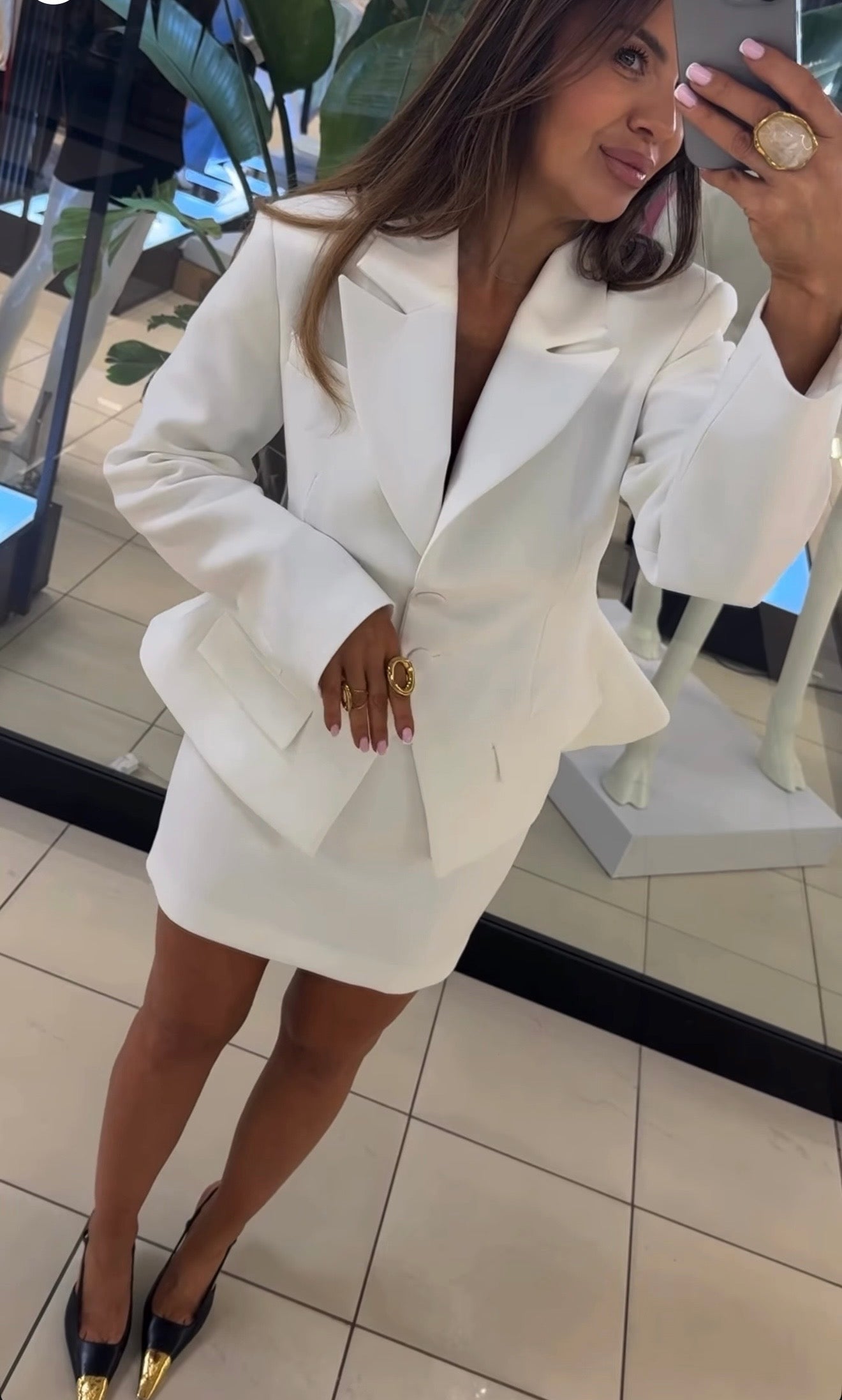 Marynarka taliowana śmietanka EMO - Veretti Boutique