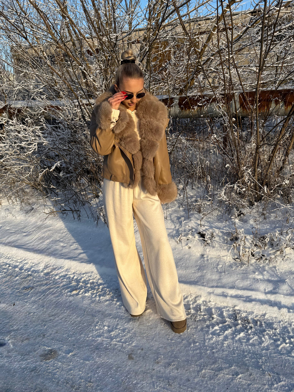 Ocieplana ramoneska z eko futerkiem - Veretti Boutique