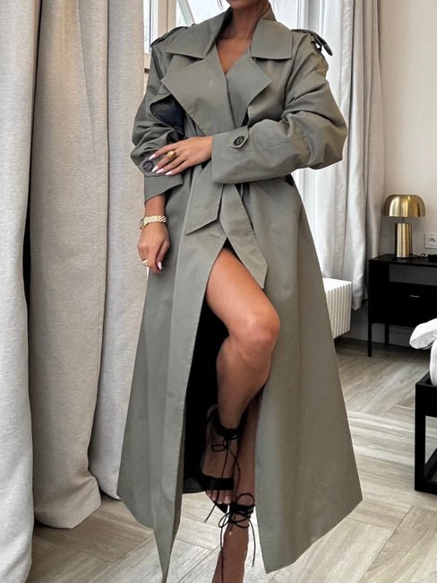 Płaszcz typu trencz wiązany 45% bawełna khaki EMO - Veretti Boutique