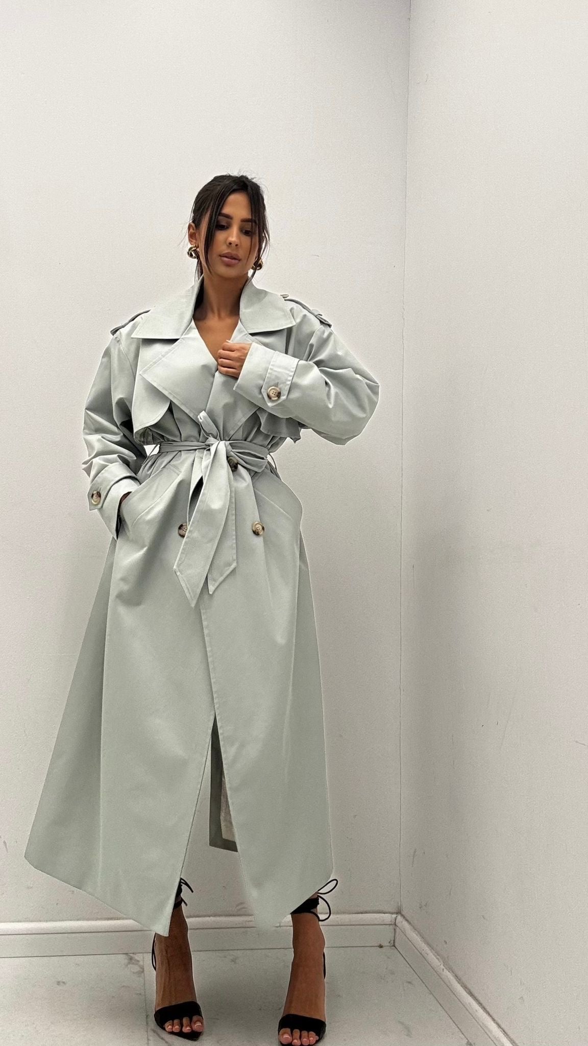 Płaszcz typu trencz wiązany 45% bawełna miętowy EMO - Veretti Boutique