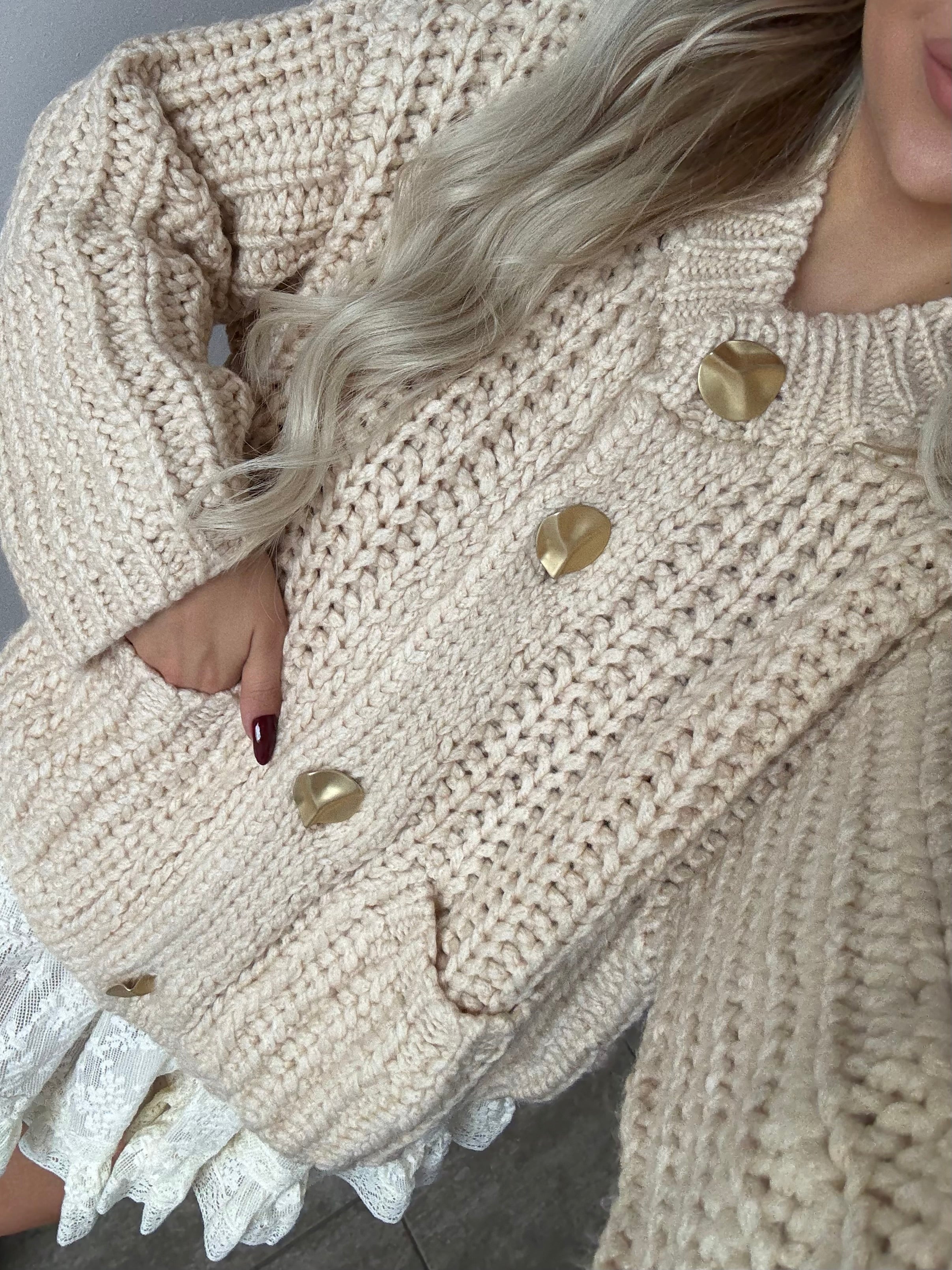 Pleciony kardigan beżowy - Veretti Boutique