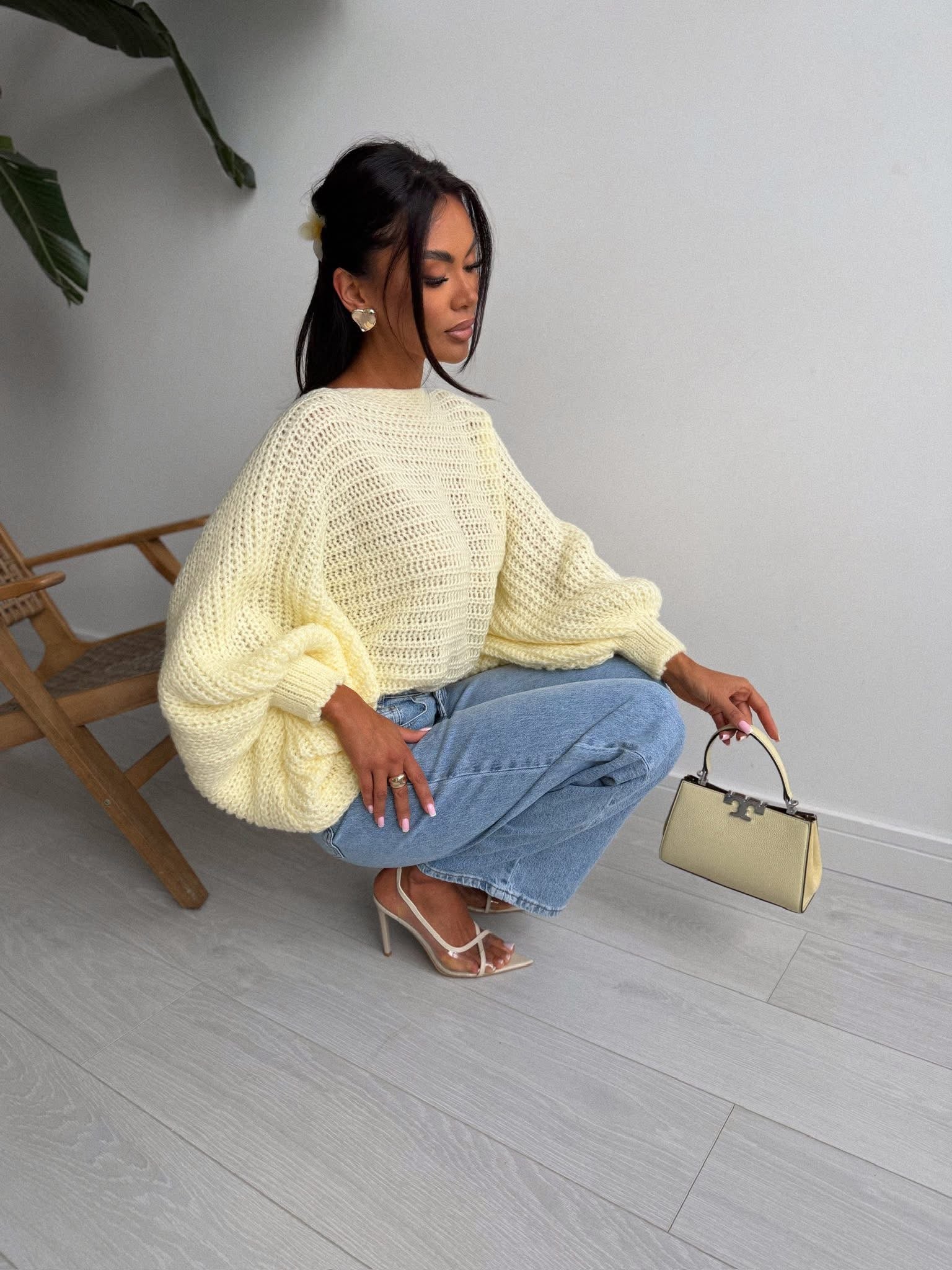 Pleciony sweter z odkrytymi plecami 95% bawełna - Veretti Boutique