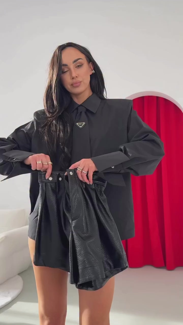 Szorty regulowane z eko skóry LaMilla