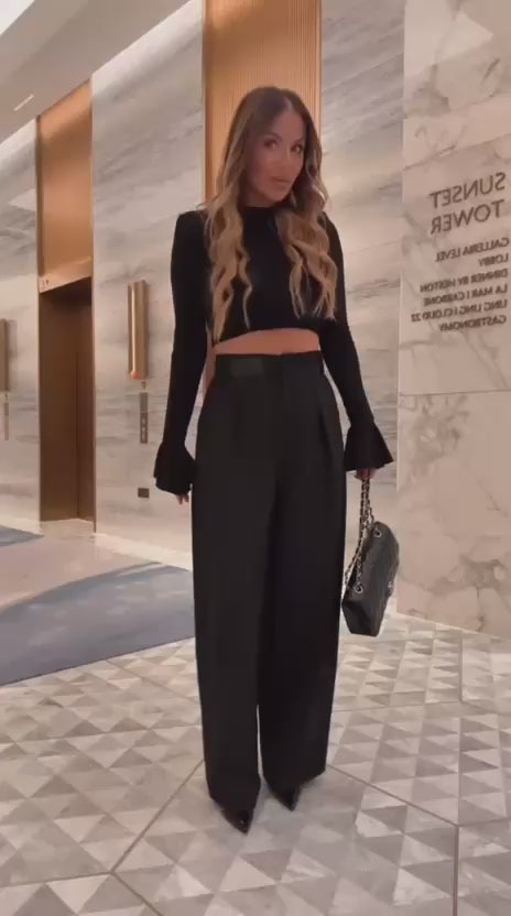 Spodnie Aura czarne z naszywką EMO