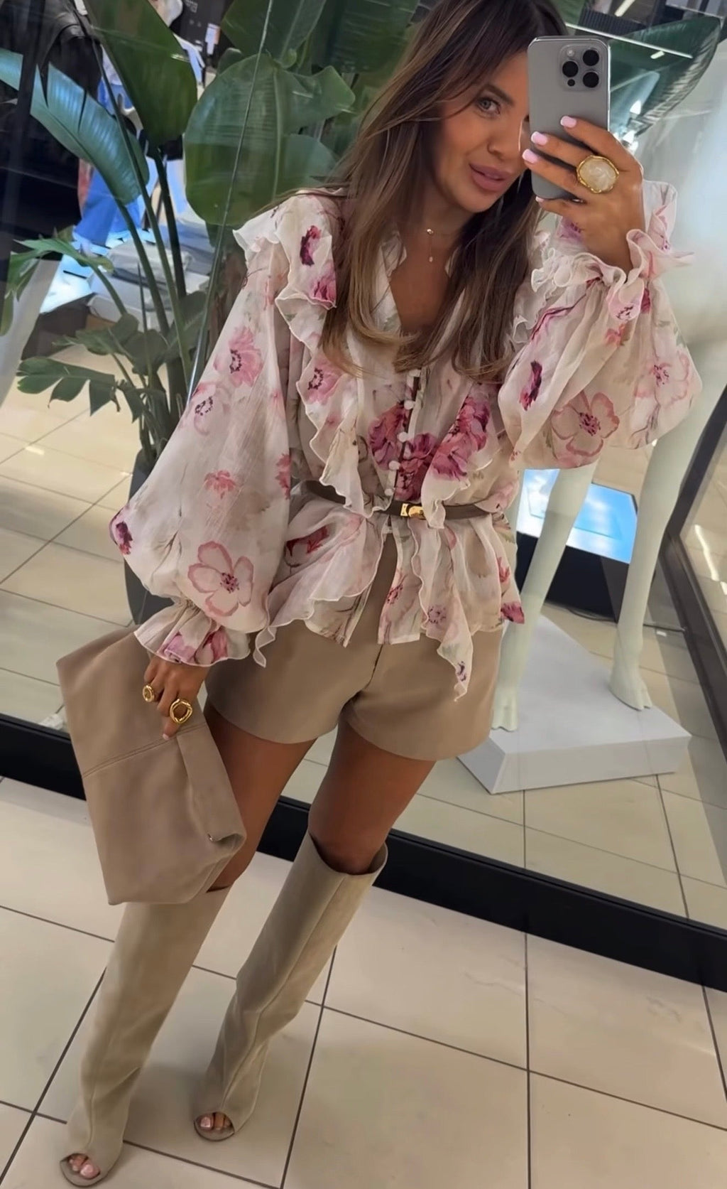 Spodenki z eko skóry - Chłodny beż EMO - Veretti Boutique
