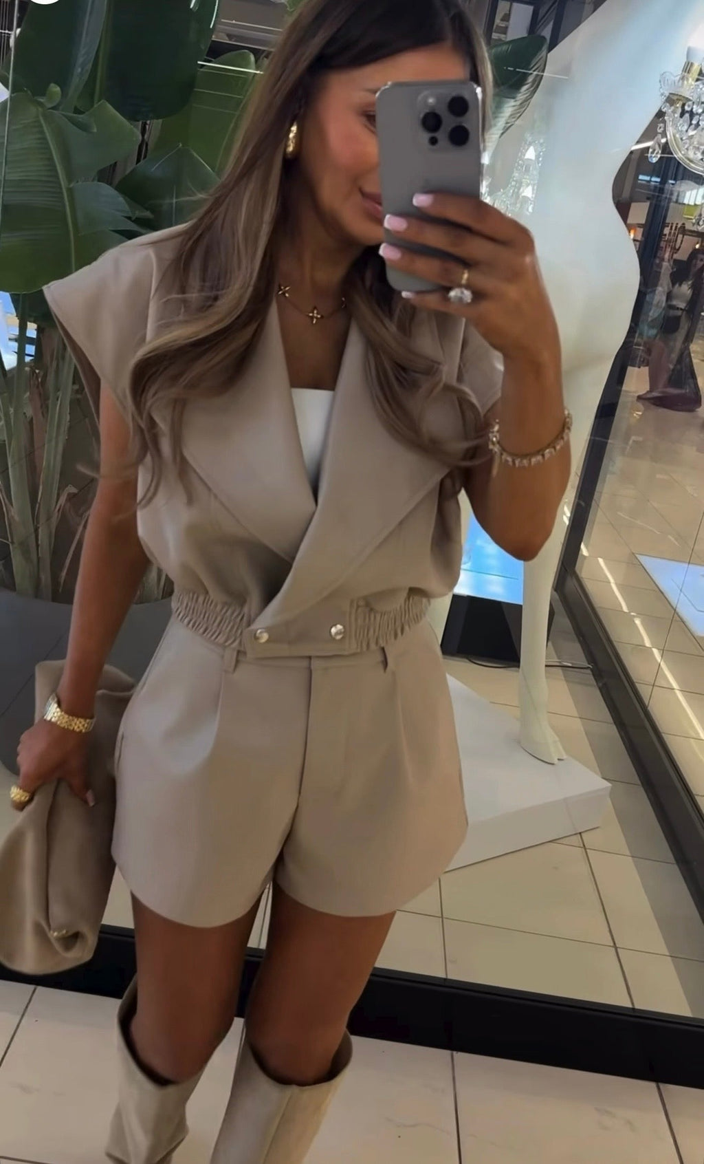 Spodenki z eko skóry - Chłodny beż EMO - Veretti Boutique