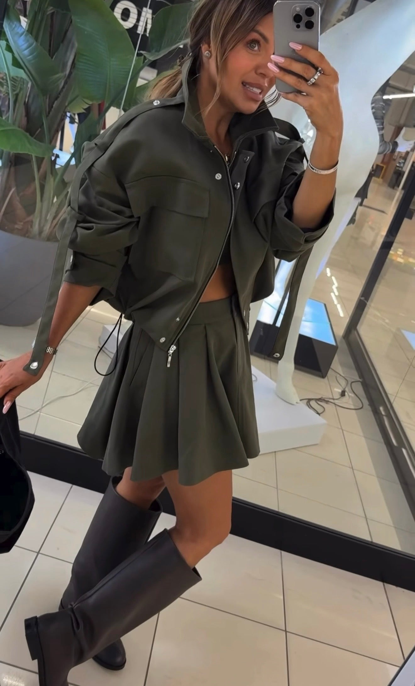 Spódniczka plisowana- Khaki 2 EMO - Veretti Boutique