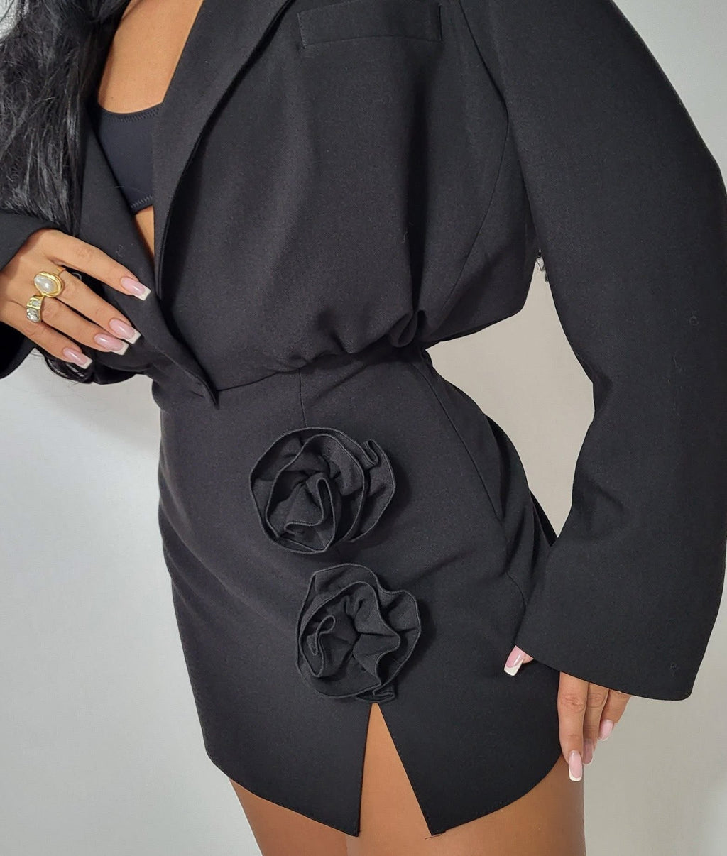 Spódniczko spodenki z różą 3D czarne 95% wiskoza - Veretti Boutique