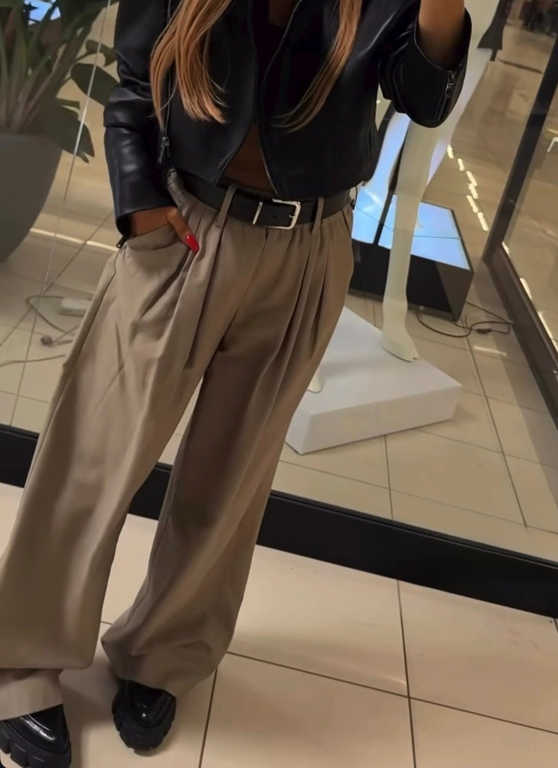 Spodnie z gumą EMO - Veretti Boutique