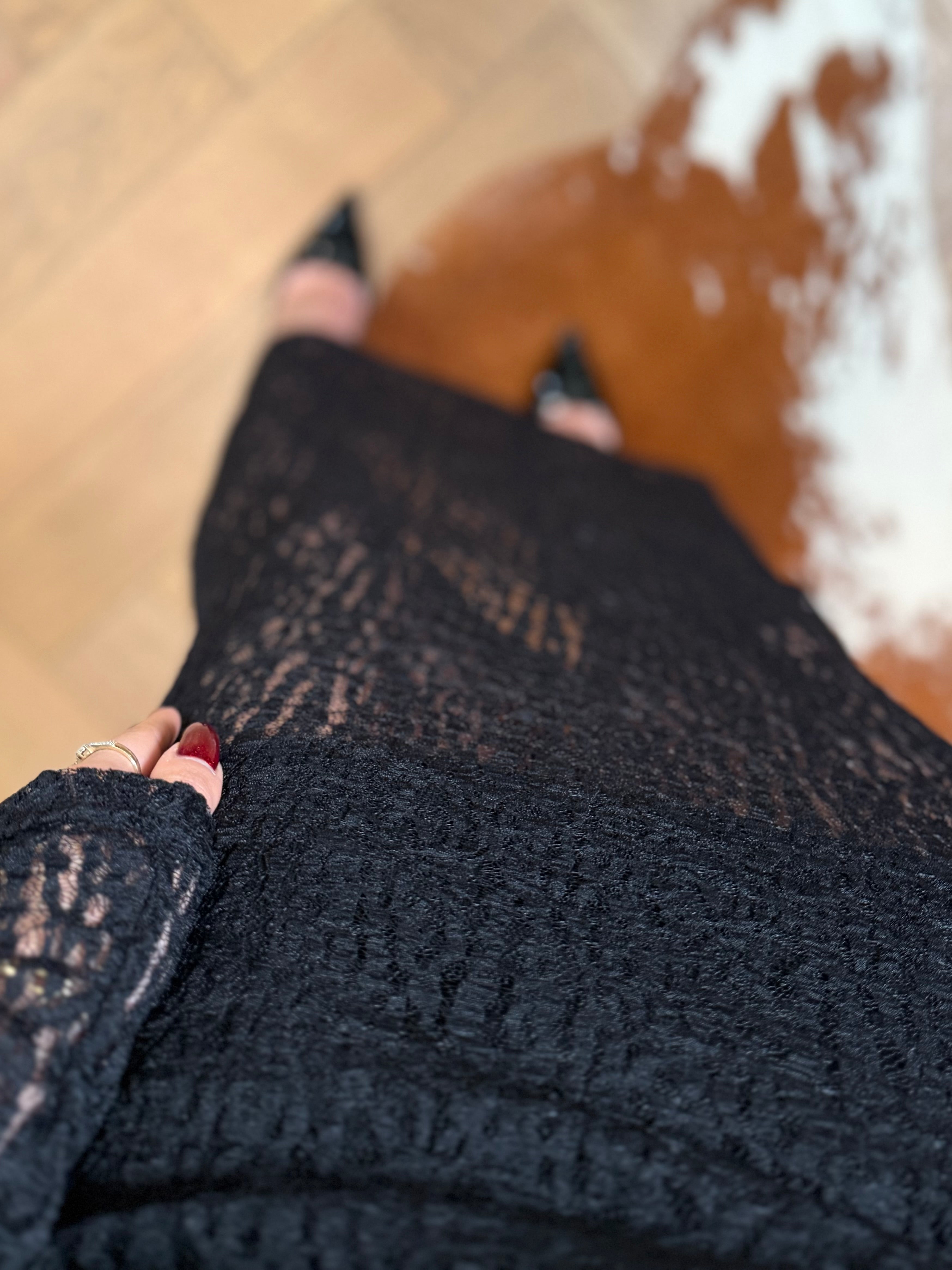 Sukienka koronkowa - Veretti Boutique