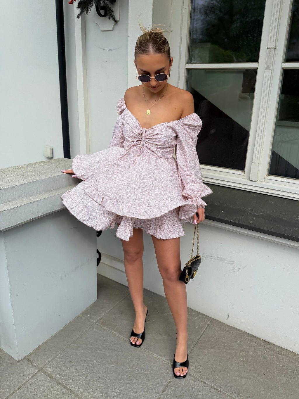 Sukienka w kwiatki MBOCHAROVA - Veretti Boutique