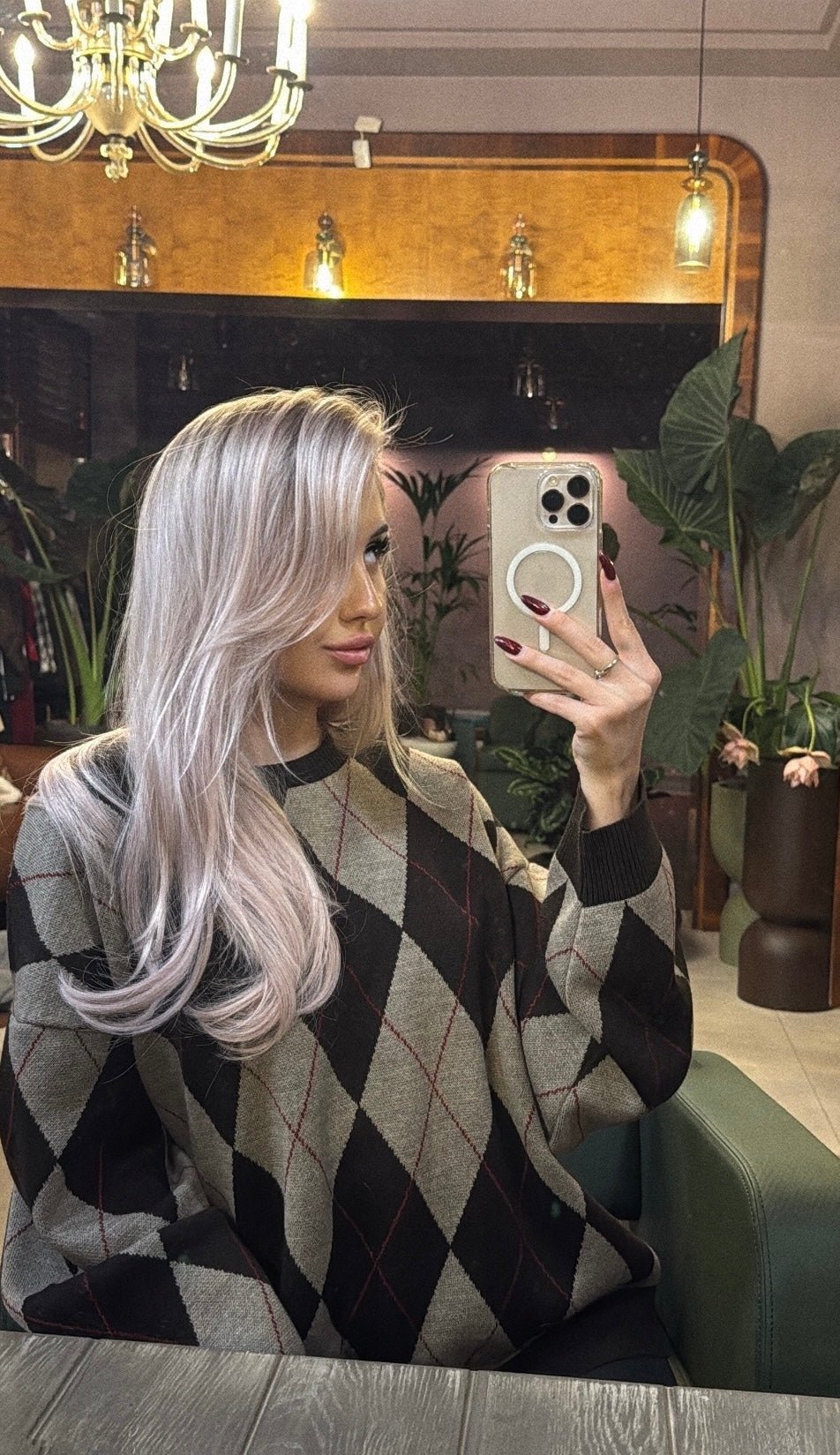 Sweter w romby 30% wełna 30% wiskoza 5% kaszmir Brązowy z czerwienią EMO - Veretti Boutique