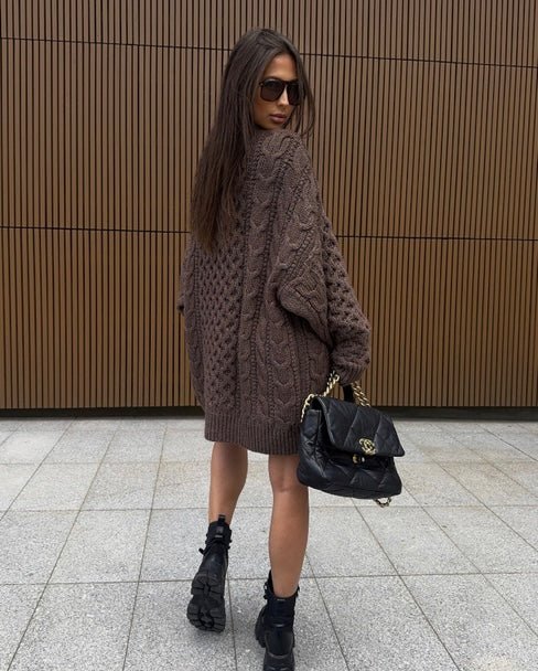 Sweter z ozdobnym splotem 10% alpaka 40% wełna 20% poliamid mleczna czekolada EMO - Veretti Boutique