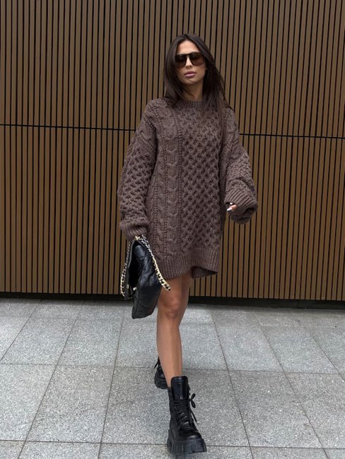 Sweter z ozdobnym splotem 10% alpaka 40% wełna 20% poliamid mleczna czekolada EMO - Veretti Boutique