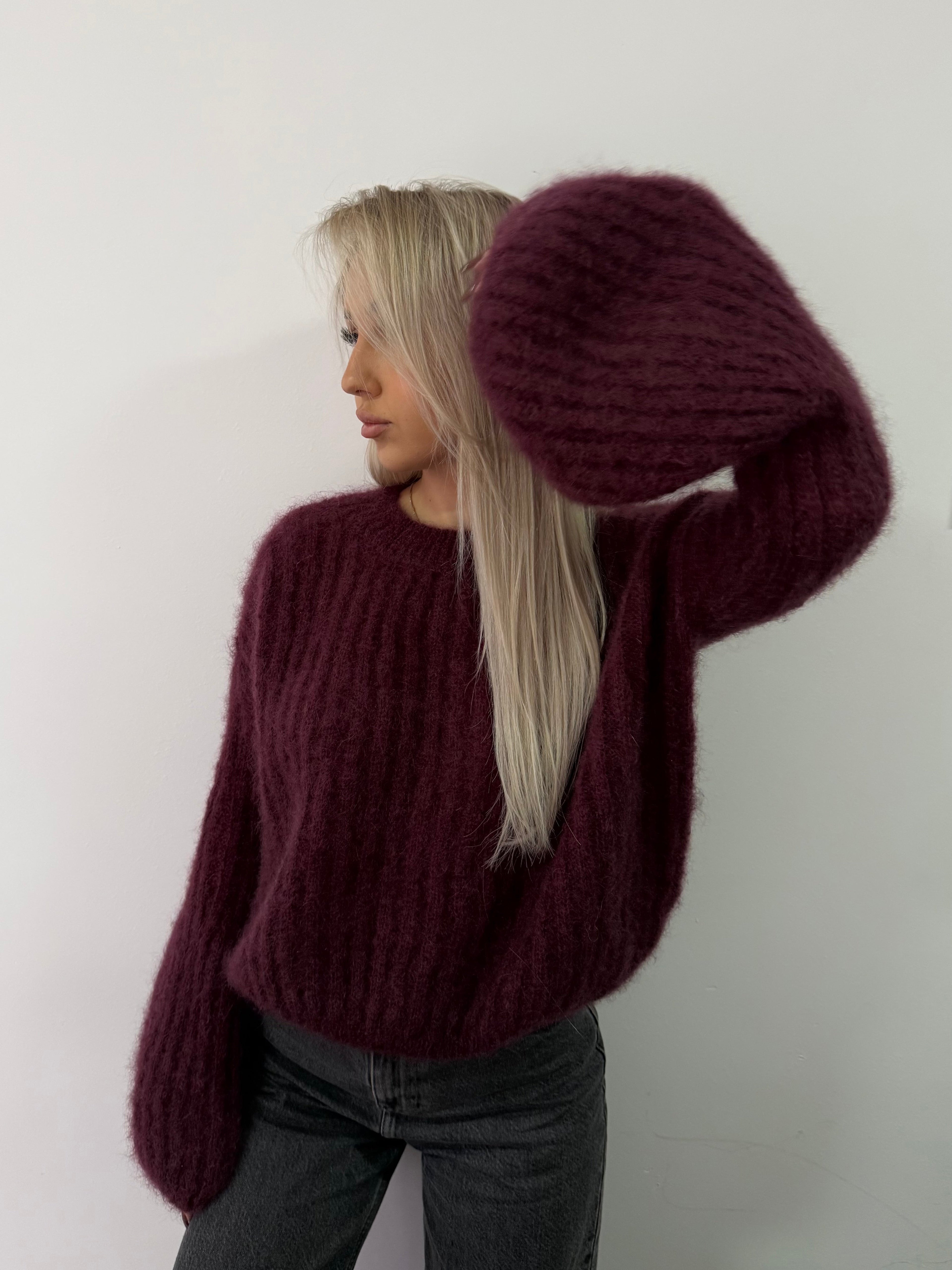 Sweterek dzwonek śliwkowy super kid moher 81% - Veretti Boutique