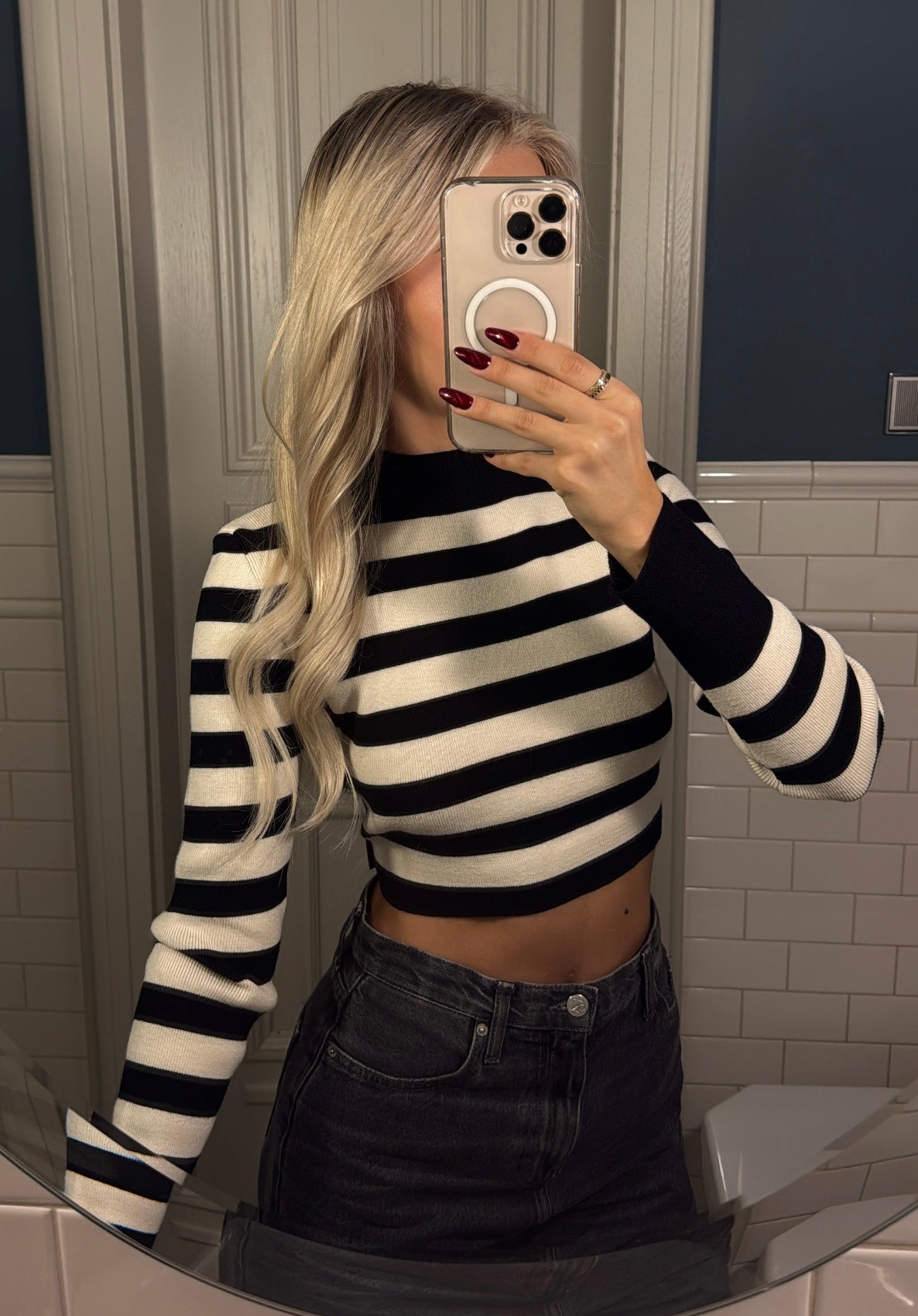 Sweterek z paskiem na plecach 50% wiskoza - Veretti Boutique