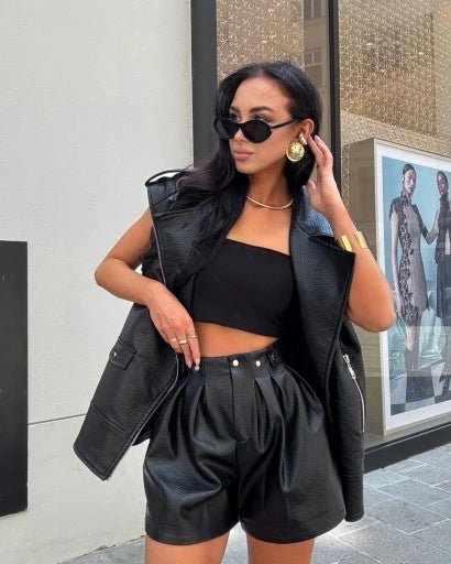 Szorty regulowane z eko skóry LaMilla - Veretti Boutique