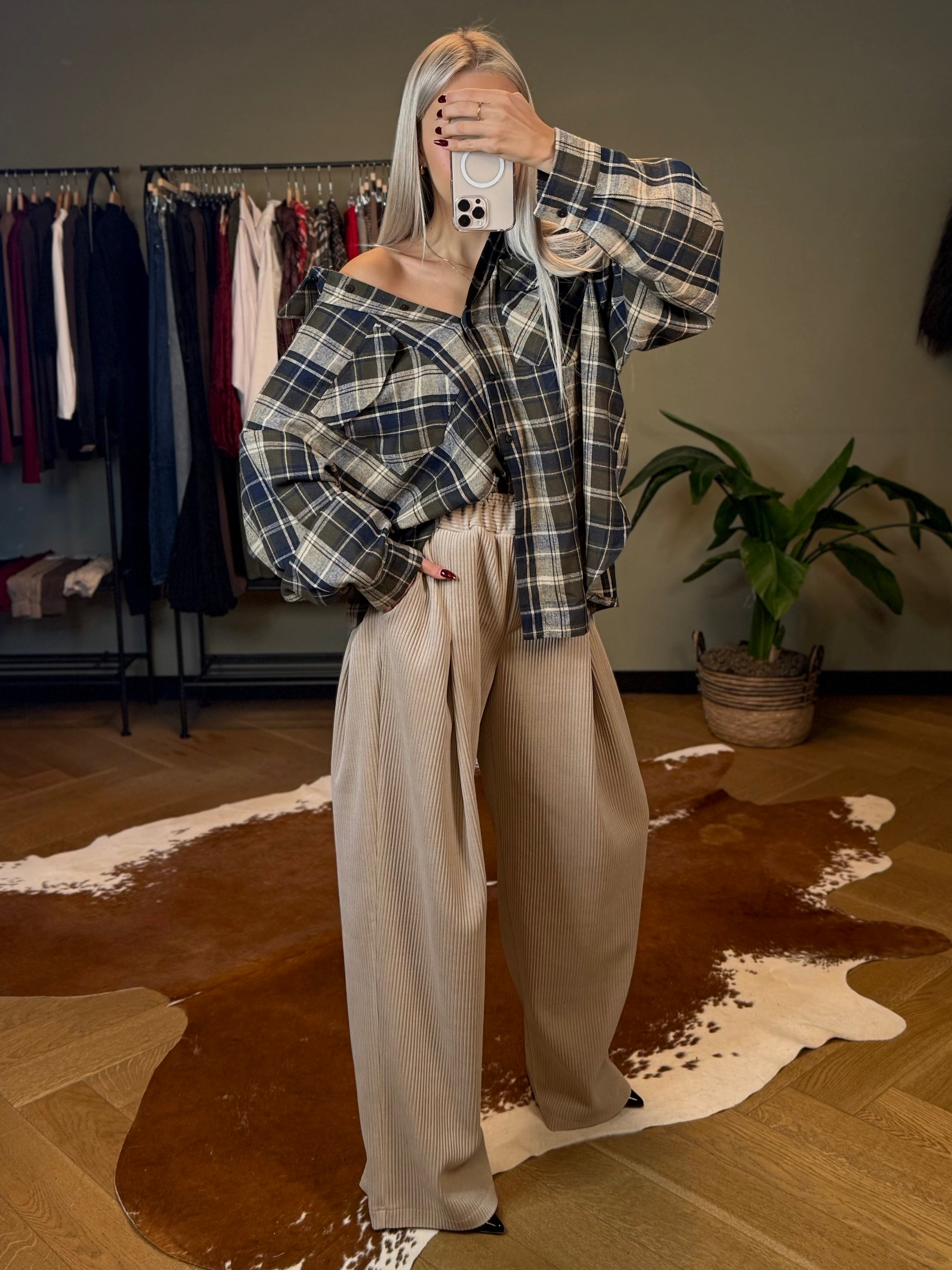 Sztruksowe spodnie beżowe 35% bawełna EMO - Veretti Boutique