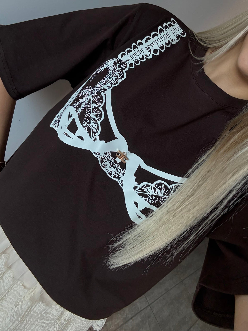 T-shirt czekoladowy 100% bawełna - Veretti Boutique