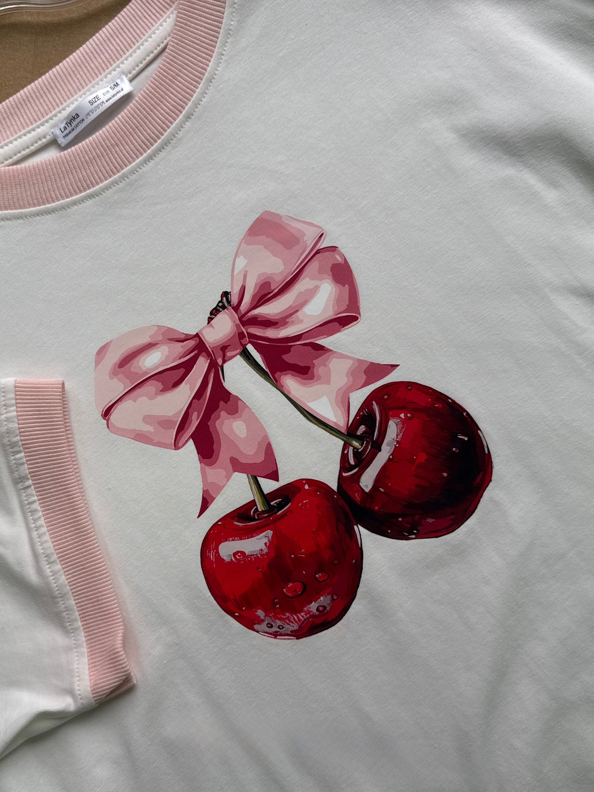 T-shirt wisienka - Veretti Boutique