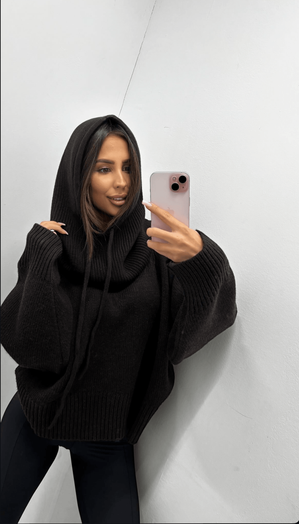 Wełniana balaclava 90% wełny merino i 10% kaszmir czekoladowa EMO - Veretti Boutique