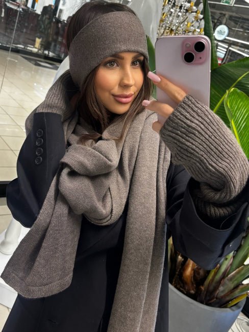 Wełniany szal 90% wełna merino i 10% kaszmir cappuccino EMO - Veretti Boutique